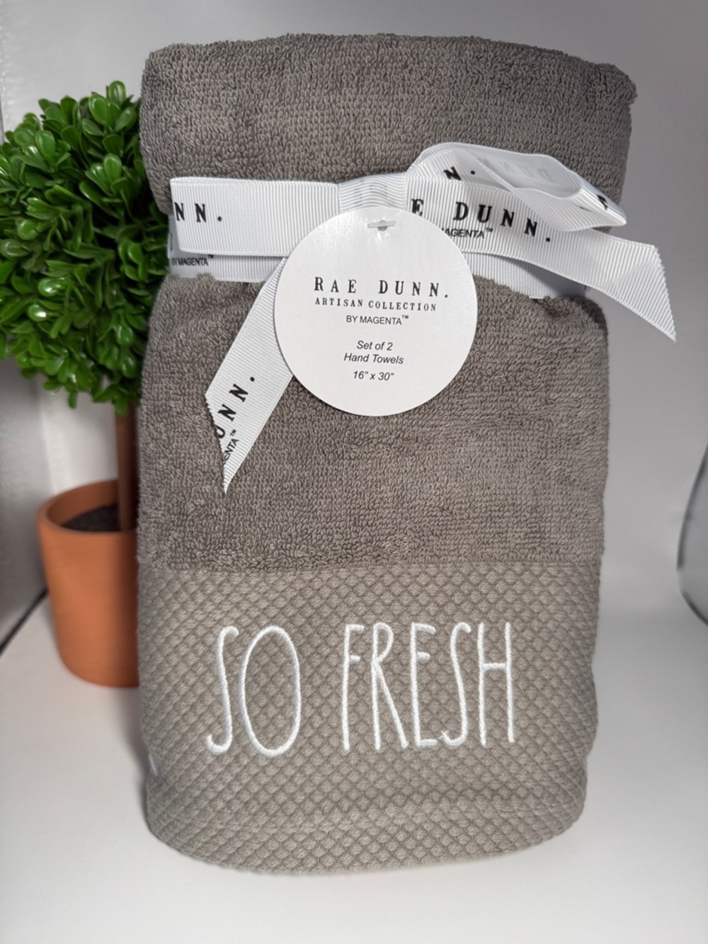 RAE DUNN EMBROIDERED SO FRESH / SO CLEAN MODERN FARMHOUSE HAND TOWEL SET